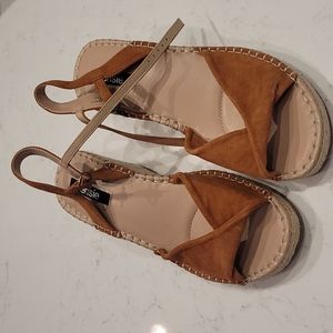 Kensie Wedge Sandals, size 9